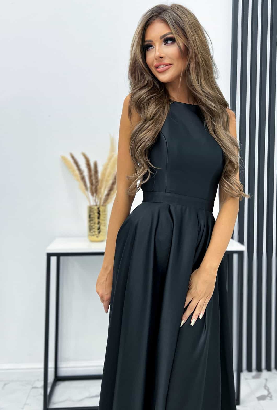 Elegante abito in taffetà leggero